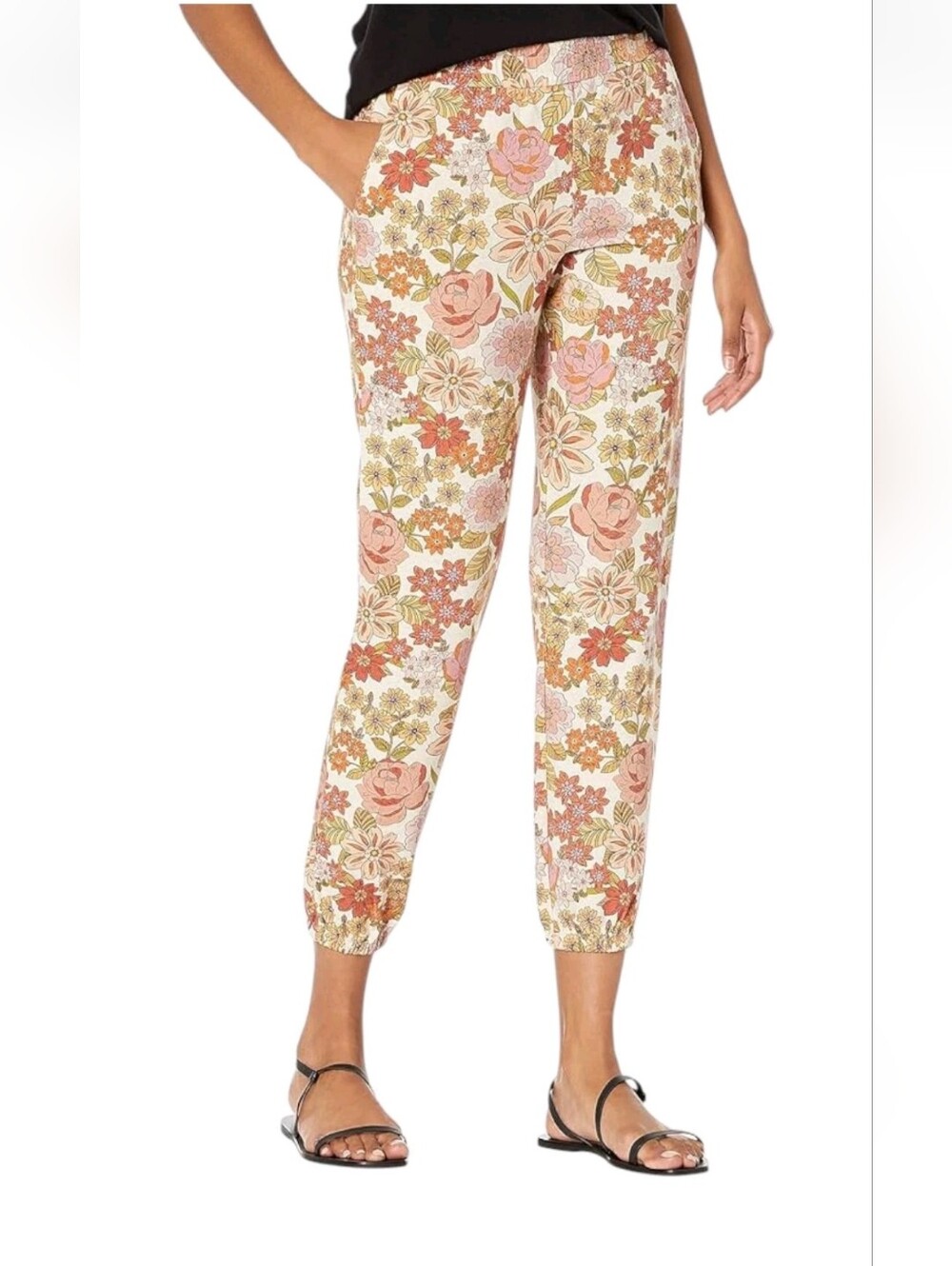 saltwater LUXE Floral Print Cropped Jogger Pants in Cream, Pink, Rust
